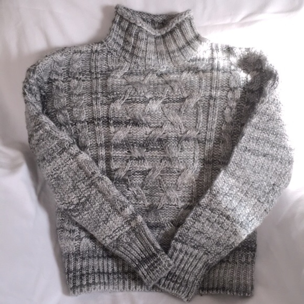 New without tag Gap sweater small